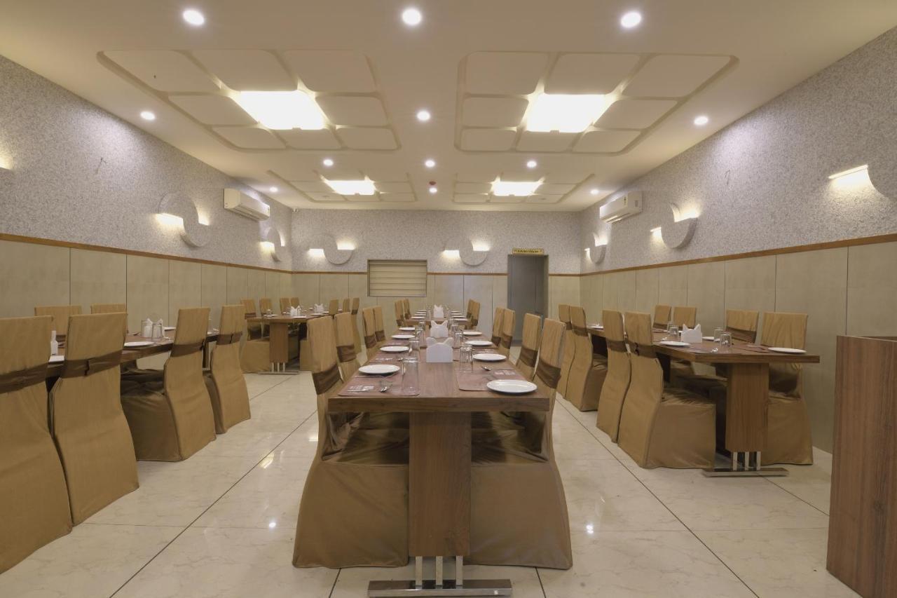 Hotel Bhagyoday Ahmedabad Ngoại thất bức ảnh