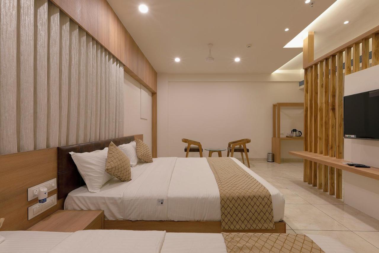 Hotel Bhagyoday Ahmedabad Ngoại thất bức ảnh