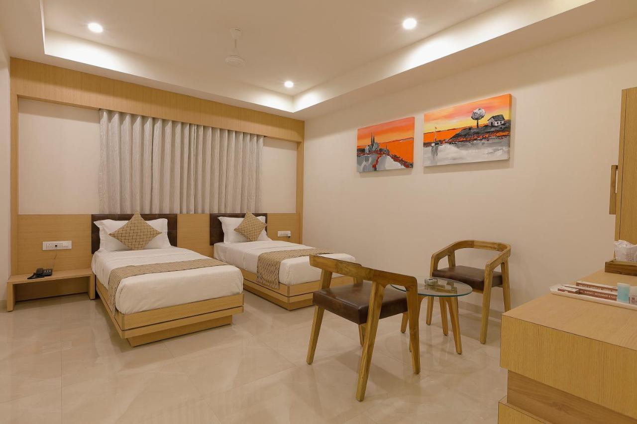 Hotel Bhagyoday Ahmedabad Ngoại thất bức ảnh