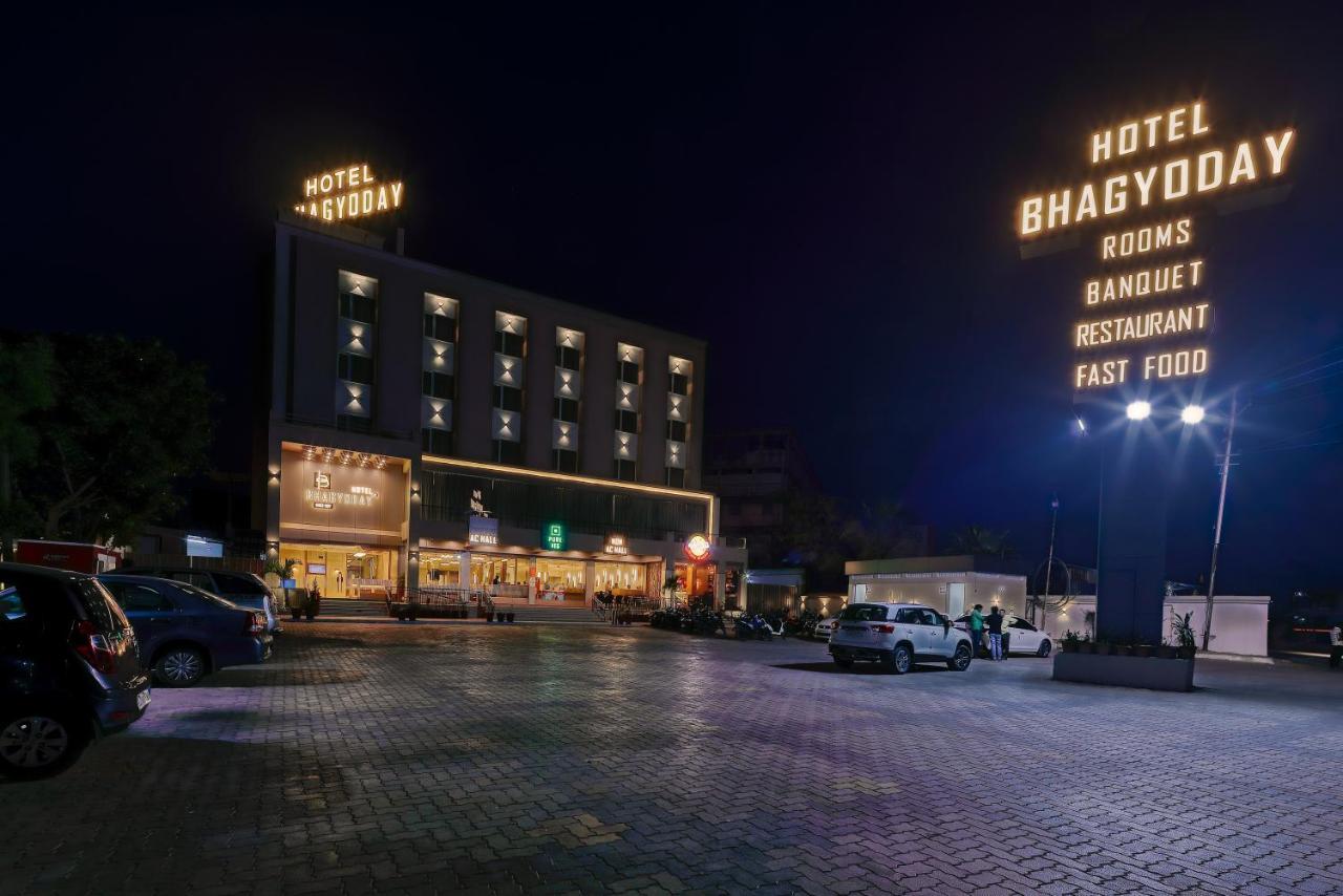 Hotel Bhagyoday Ahmedabad Ngoại thất bức ảnh