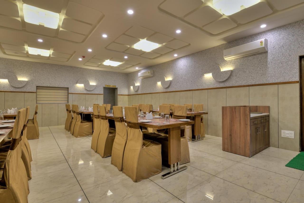 Hotel Bhagyoday Ahmedabad Ngoại thất bức ảnh