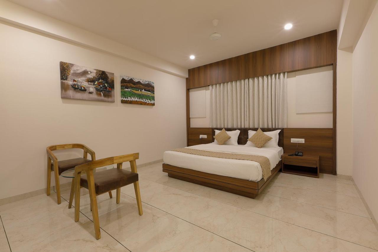 Hotel Bhagyoday Ahmedabad Ngoại thất bức ảnh