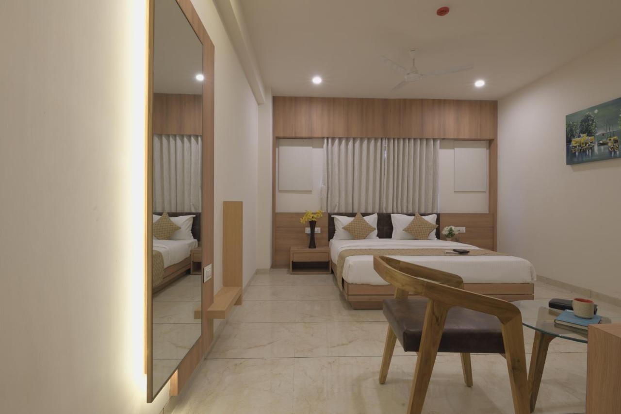 Hotel Bhagyoday Ahmedabad Ngoại thất bức ảnh