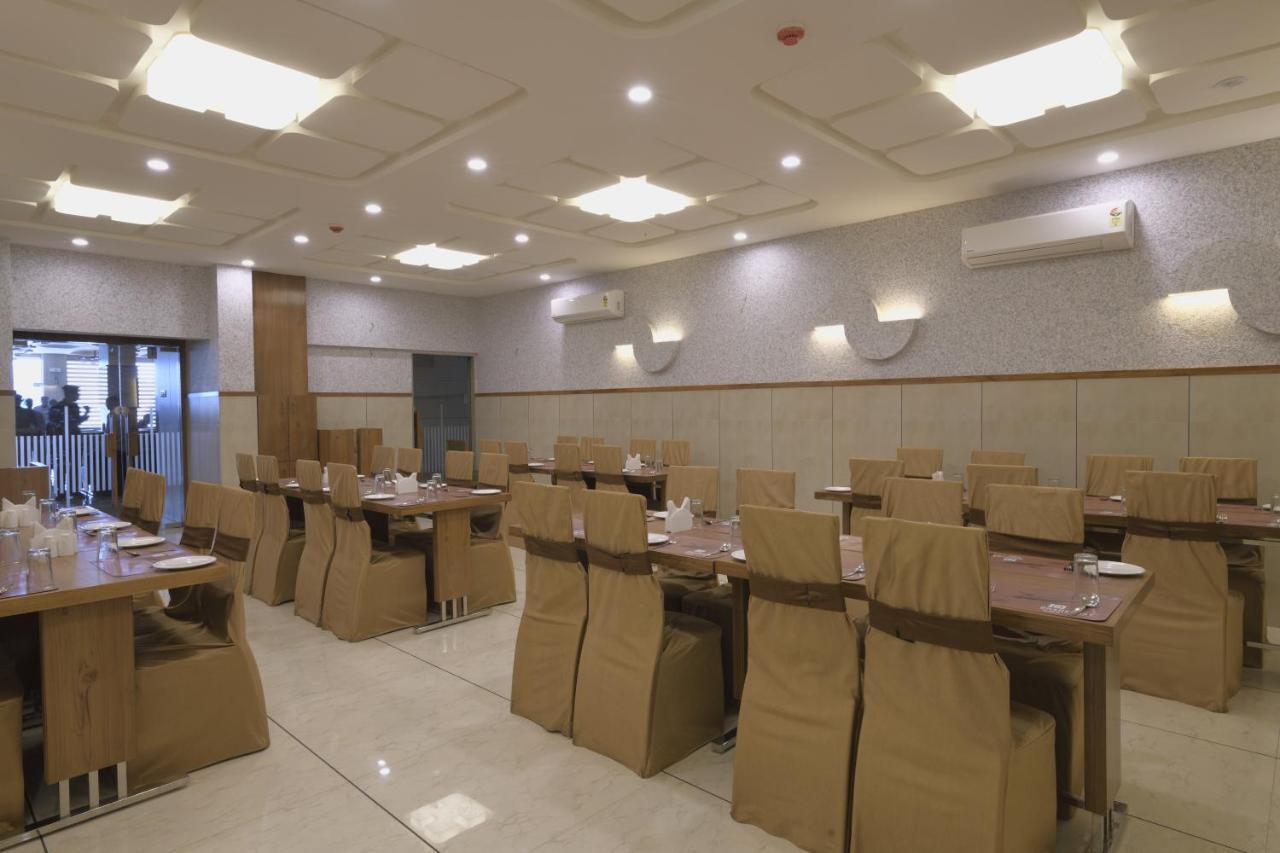 Hotel Bhagyoday Ahmedabad Ngoại thất bức ảnh