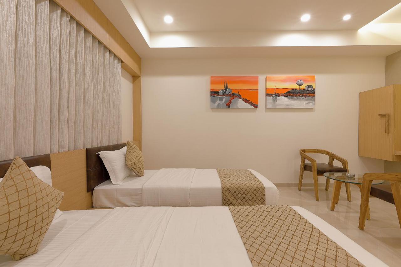 Hotel Bhagyoday Ahmedabad Ngoại thất bức ảnh