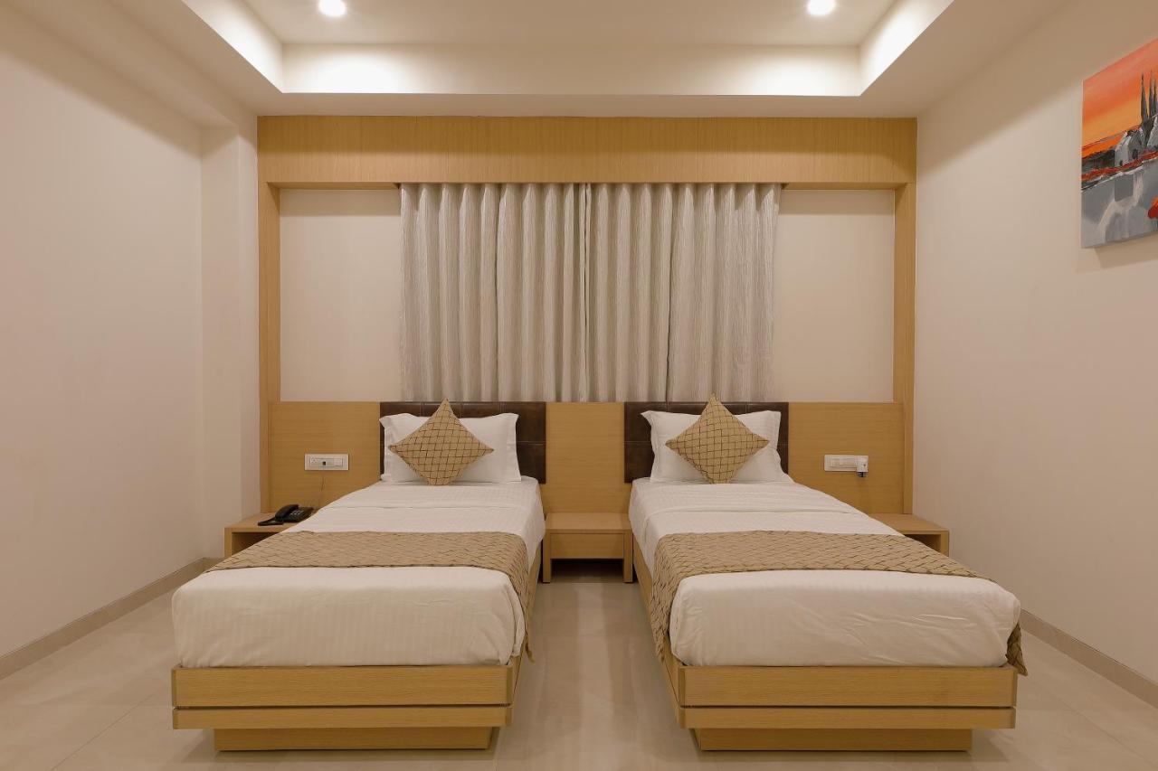 Hotel Bhagyoday Ahmedabad Ngoại thất bức ảnh