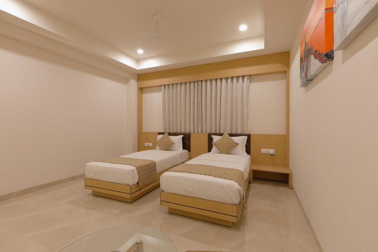 Hotel Bhagyoday Ahmedabad Ngoại thất bức ảnh