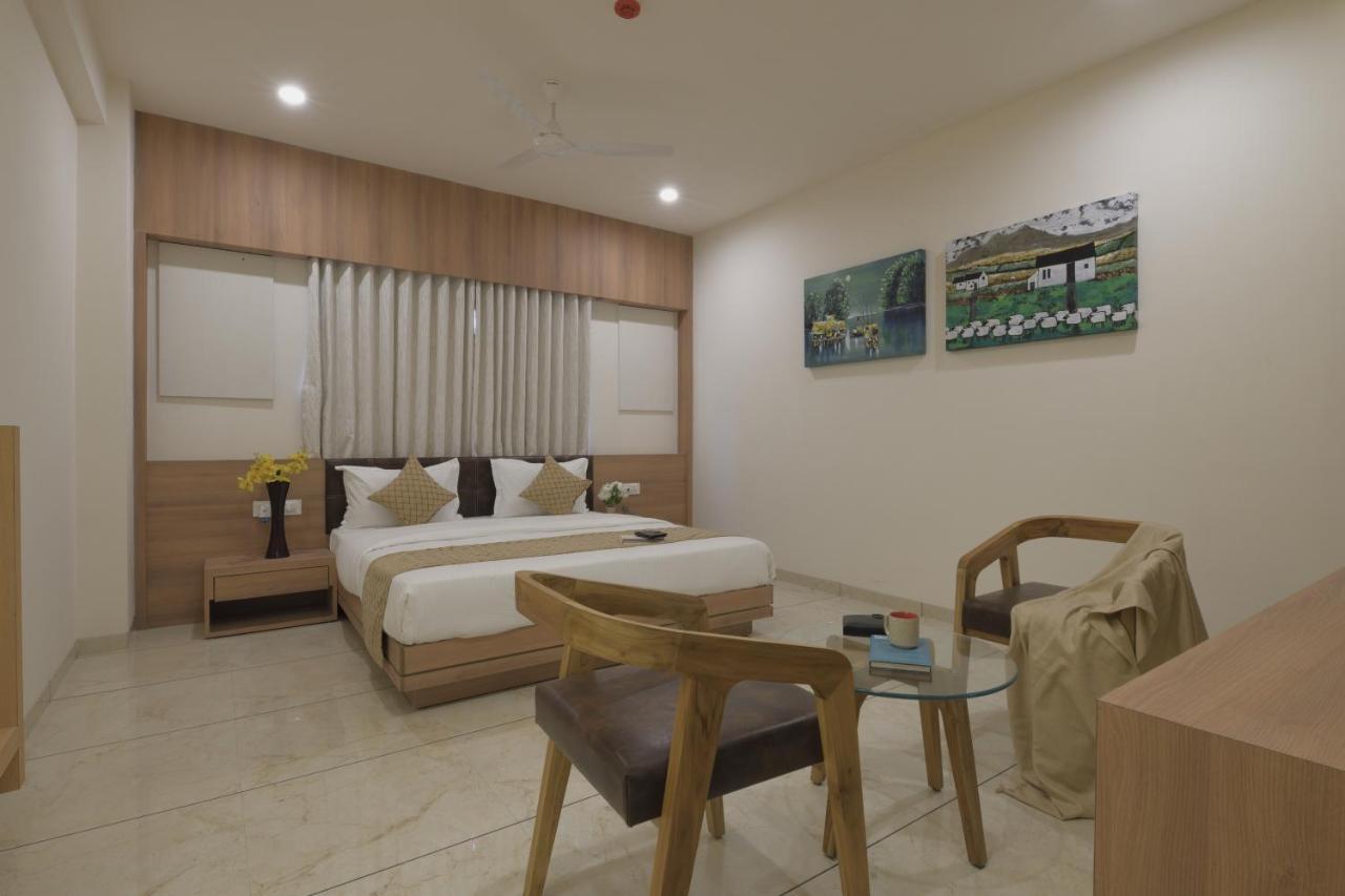 Hotel Bhagyoday Ahmedabad Ngoại thất bức ảnh