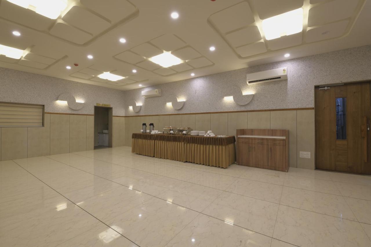 Hotel Bhagyoday Ahmedabad Ngoại thất bức ảnh