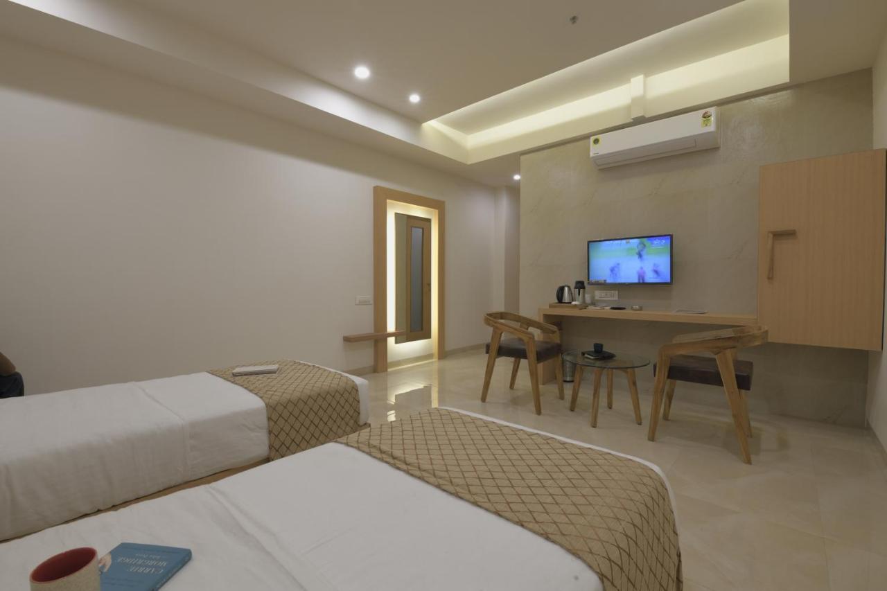 Hotel Bhagyoday Ahmedabad Ngoại thất bức ảnh